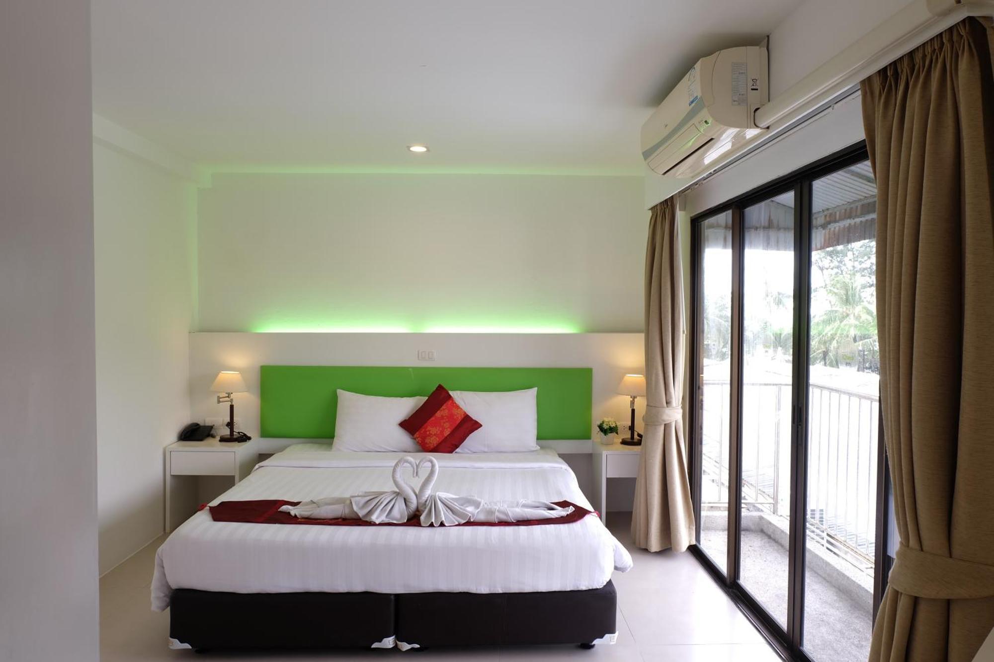Armoni Patong Beach Hotel Cameră foto